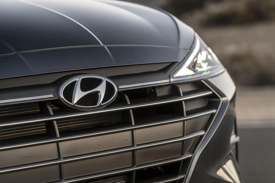 Детали экстерьера Hyundai Elantra Limited (AD) 2018 года  (NA) (фото 22 из 42)